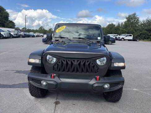 Used 2021 Jeep Wrangler Unlimited Rubicon w/ Cold Weather Group AWD/4WD image 10