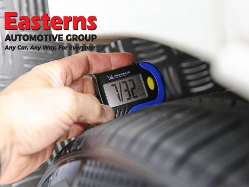 Used 2020 Nissan 370Z NISMO RWD image 26