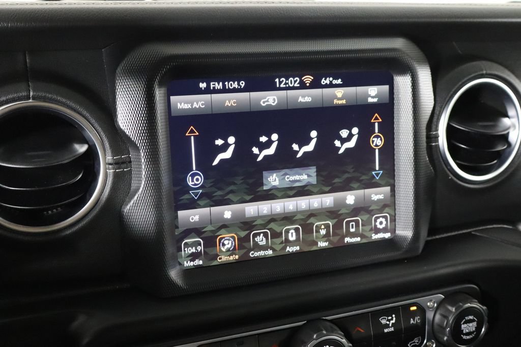 Used 2023 Jeep Wrangler Unlimited Sahara w/ Cold Weather Group AWD/4WD image 28