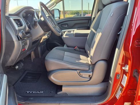 Used 2021 Nissan Titan SV AWD/4WD image 13
