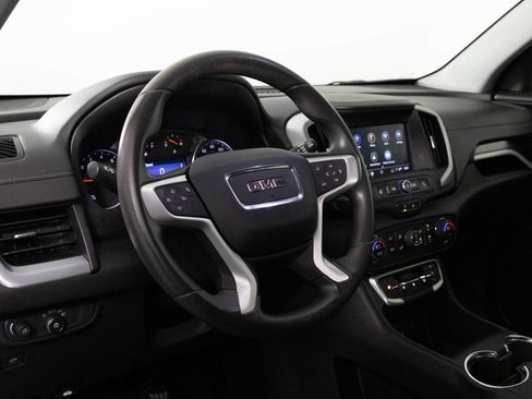 Used 2023 GMC Terrain SLE w/ Driver Convenience Package image 5
