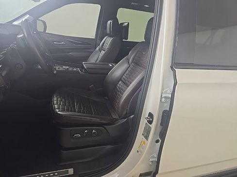 Certified 2024 Cadillac Escalade ESV Sport Platinum image 16