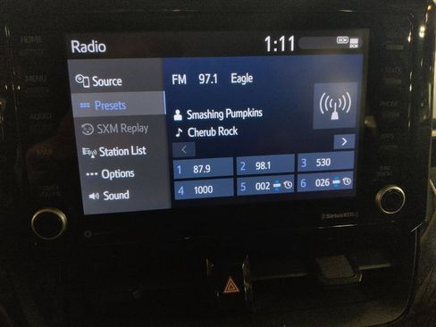 Used 2022 Toyota Corolla LE FWD image 25