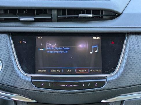 Used 2017 Cadillac XT5 Luxury w/ Driver Awareness Package AWD/4WD image 18