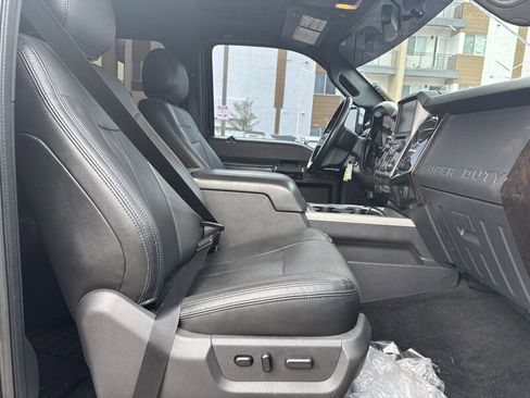Used 2015 Ford F250 Platinum w/ FX4 Off-Road Package image 28