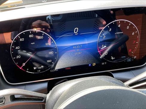 Used 2025 Mercedes-Benz GLC 300 4MATIC image 7