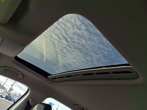 Used 2022 Volkswagen Passat 2.0T SE image 14