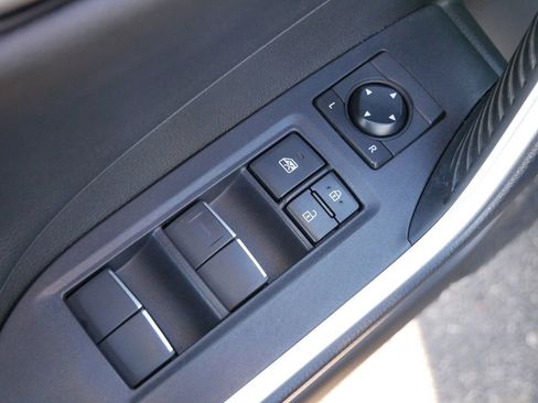 Used 2020 Toyota RAV4 Limited AWD/4WD image 15