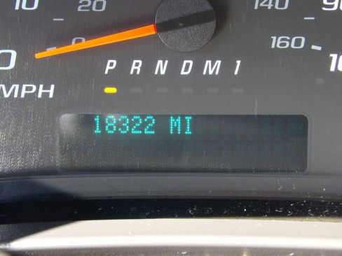 Used 2024 GMC Savana 2500 w/ Driver Convenience Package image 21