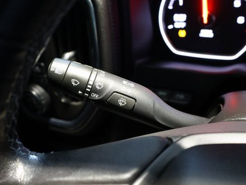 Used 2019 Chevrolet Silverado 1500 High Country w/ High Country Premium Package image 16