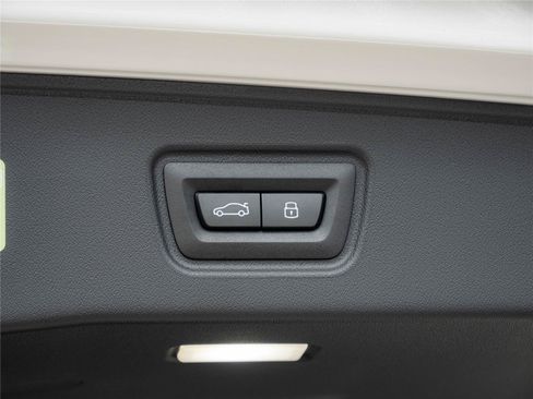 Used 2026 BMW M5 Touring w/ M Driver's Package AWD/4WD image 30