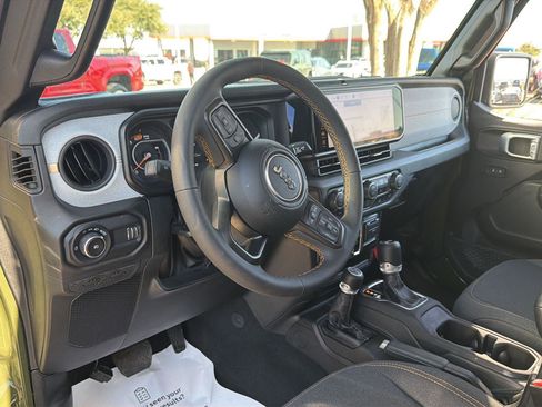 Used 2024 Jeep Wrangler Sport S image 18