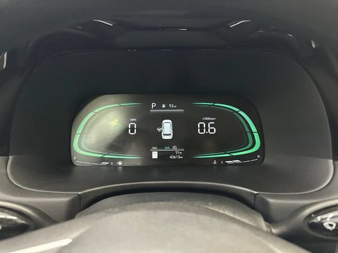Used 2025 Hyundai Palisade SE FWD image 28