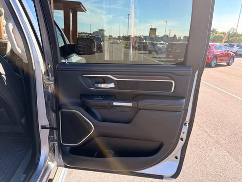 Used 2022 RAM 1500 Laramie AWD/4WD image 16