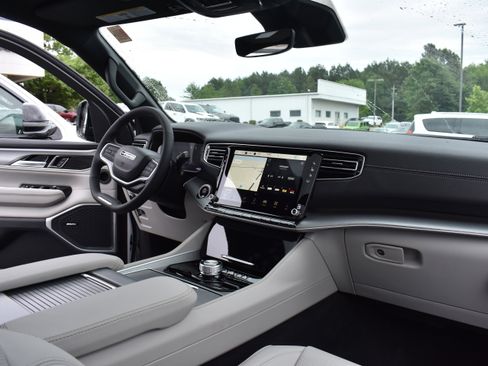 New 2026 Jeep Grand Wagoneer 2WD image 35