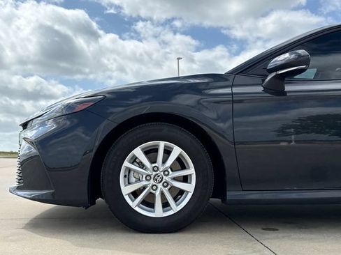 Used 2026 Toyota Camry LE w/ Convenience Package FWD image 5