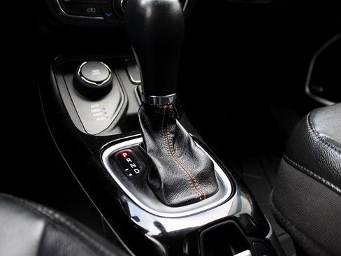 Used 2018 Jeep Compass Limited image 22