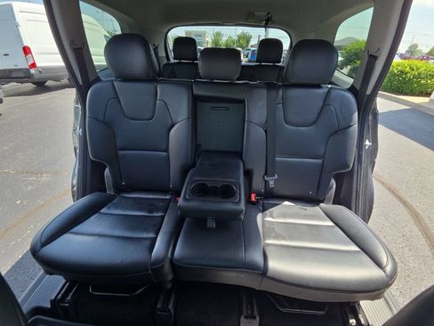 Used 2020 Kia Telluride LX AWD/4WD image 32