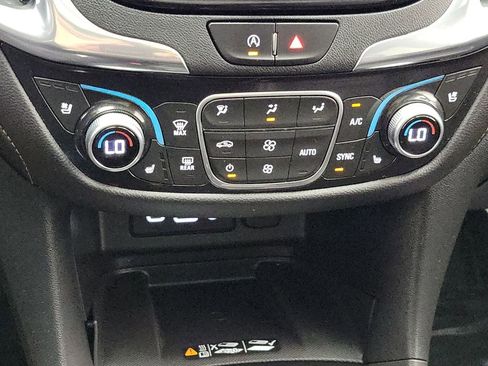 Certified 2023 Chevrolet Equinox Premier AWD/4WD image 16