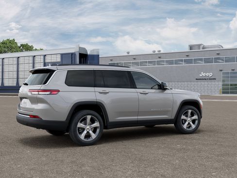New 2026 Jeep Grand Cherokee L Limited AWD/4WD image 24