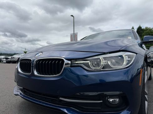 Used 2018 BMW 330i Sedan RWD image 11