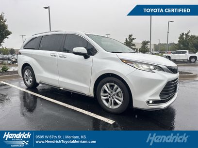 Certified 2023 Toyota Sienna Limited