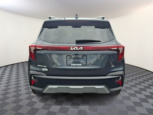 Used 2025 Kia Seltos EX w/ EX Sunroof Package AWD/4WD image 5