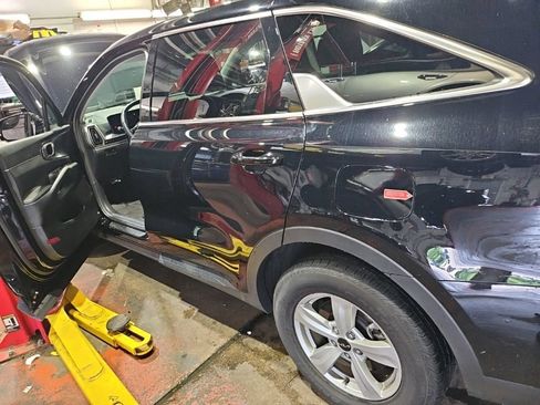 Certified 2026 Kia Sorento LX FWD image 2