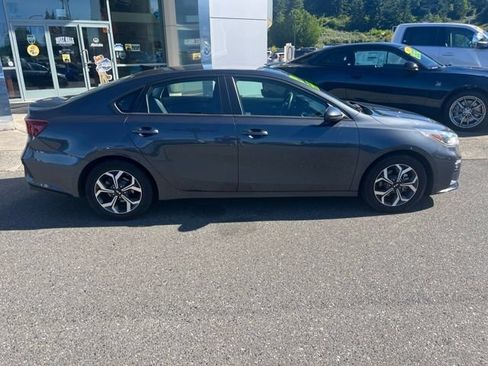 Used 2019 Kia Forte LXS FWD image 2