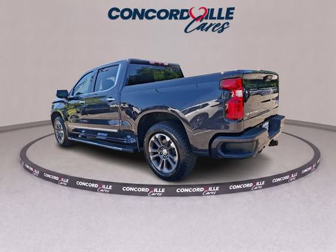Used 2022 Chevrolet Silverado 1500 High Country w/ Z71 Off-Road Package AWD/4WD image 4