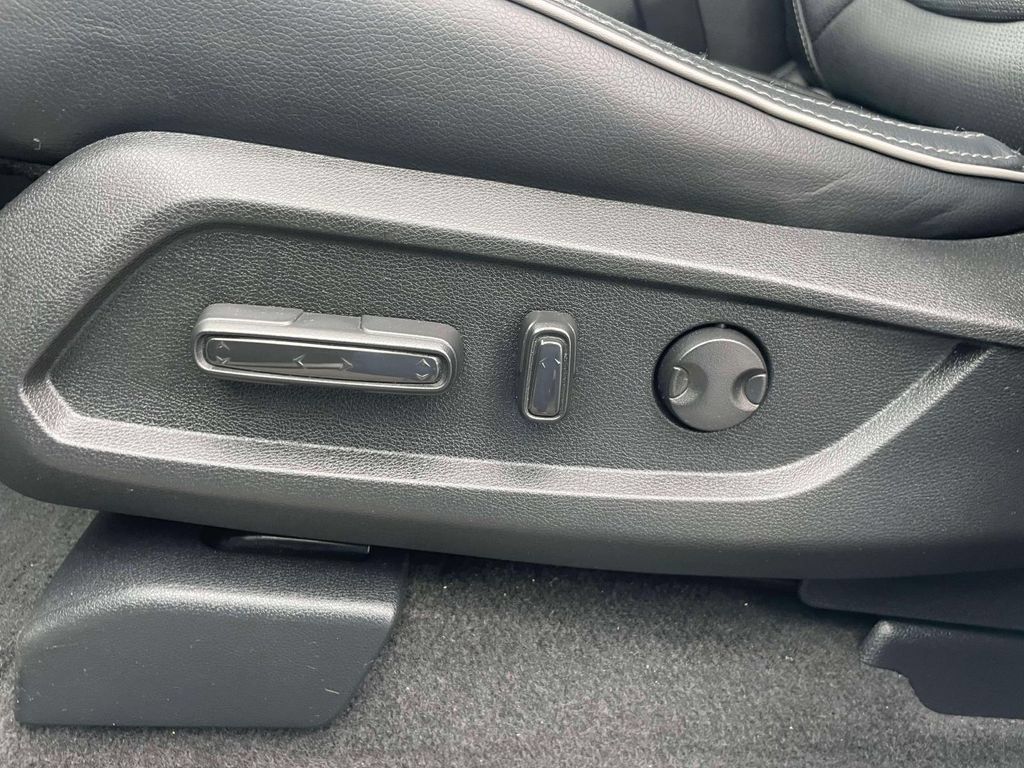 Certified 2023 Honda Pilot Elite image 18
