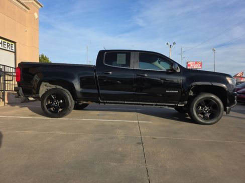 Used 2016 Chevrolet Colorado LT w/ Midnight Edition image 4
