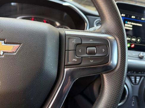 Used 2025 Chevrolet Blazer LT FWD image 25
