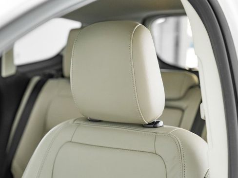 Used 2019 Ford Escape Titanium image 26