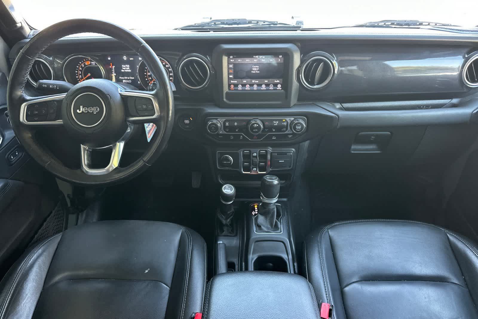 Used 2021 Jeep Wrangler Unlimited Sahara AWD/4WD image 4