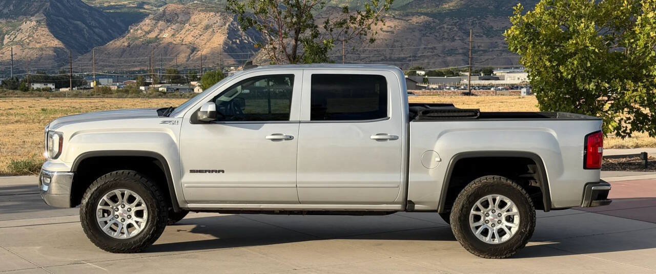 Used 2017 GMC Sierra 1500 SLE w/ SLE Value Package AWD/4WD image 4