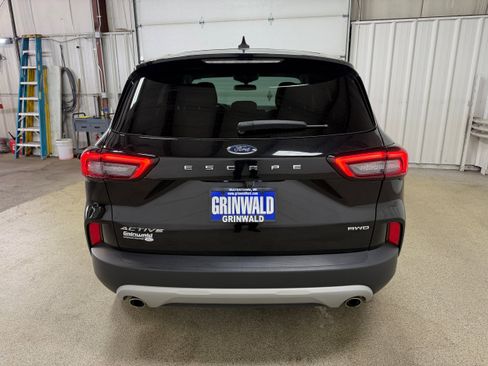 Used 2025 Ford Escape Active AWD/4WD image 30