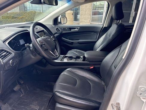 Used 2020 Ford Edge Titanium w/ Equipment Group 301A image 4