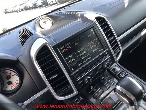 Used 2016 Porsche Cayenne GTS w/ Premium Package Plus AWD/4WD image 13