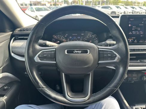 Used 2022 Jeep Compass Latitude w/ Convenience Group AWD/4WD image 14