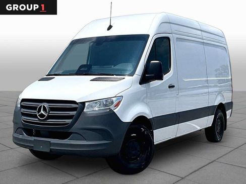 Used 2025 Mercedes-Benz Sprinter 2500 image 1