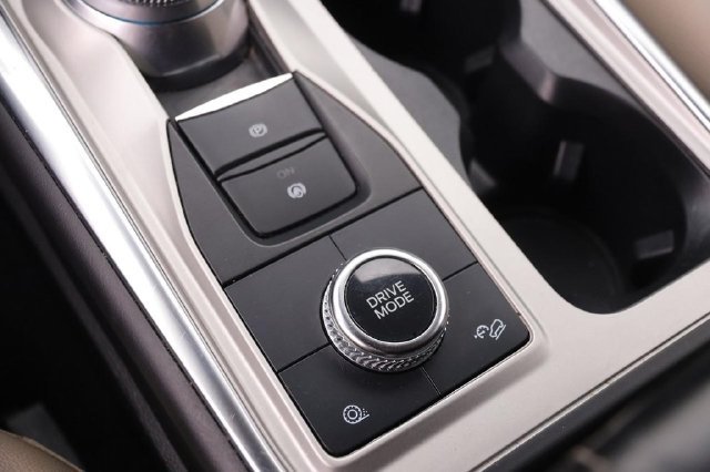 Used 2023 Ford Explorer Limited AWD/4WD image 21