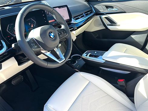 New 2026 BMW X1 xDrive28i w/ Technology Package AWD/4WD image 9