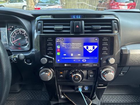 Used 2020 Toyota 4Runner Venture w/ Moonroof Package AWD/4WD image 24