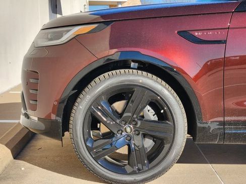Used 2026 Land Rover Discovery Limited Edition AWD/4WD image 6