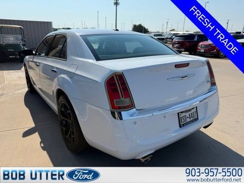 Used 2011 Chrysler 300 C w/ Sound Group RWD image 4