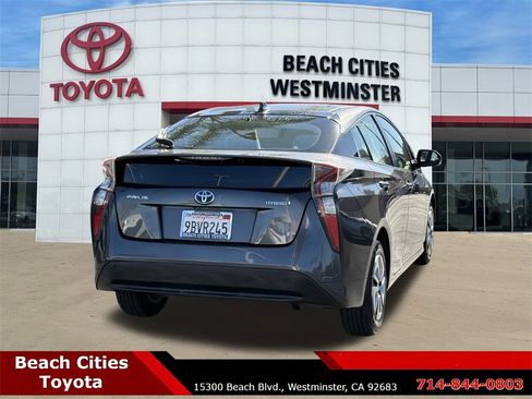 Used 2016 Toyota Prius Three image 10