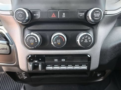 Used 2024 RAM 3500 Tradesman w/ Chrome Appearance Group AWD/4WD image 14