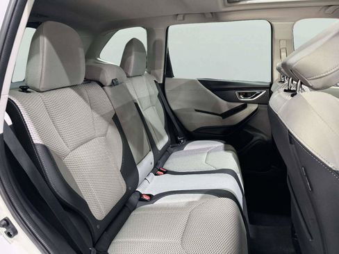 Used 2023 Subaru Forester Premium AWD/4WD image 36