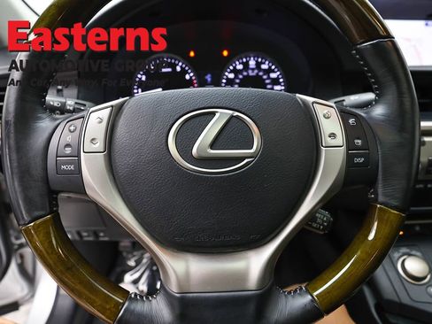Used 2015 Lexus ES 350 w/ Luxury Package FWD image 10